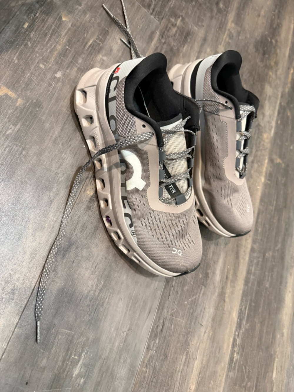 On Running women’s Athletic Shoes in Light Gray and Black